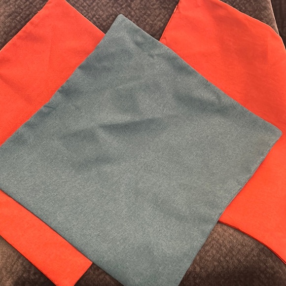 Pillow Covers 18X18 With Hidden Zipper - Picture 1 of 3